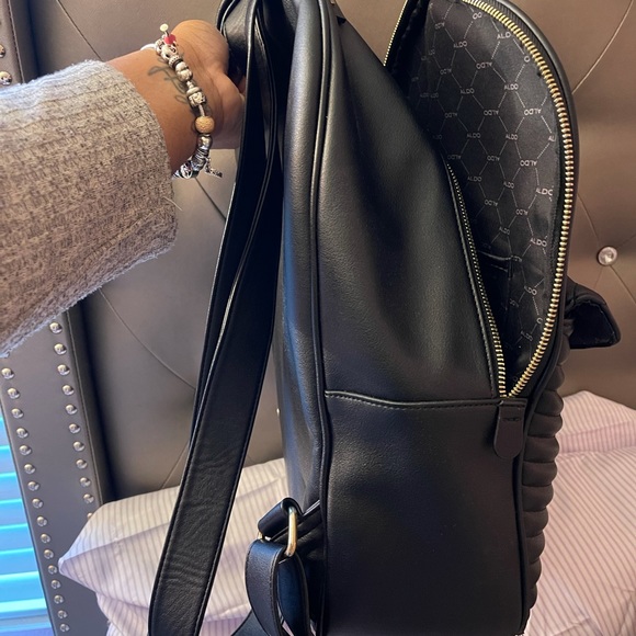 Gently used Aldo handbag - Picture 6 of 7